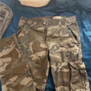 Levi's Men's Green Camouflage Cargo Pants